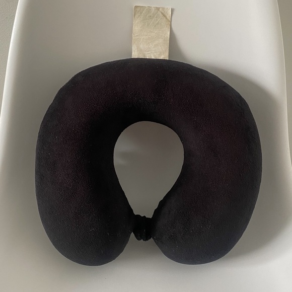 Black Memory Foam Neck Pillow for Travel - Snap Button Neck Clasp and Pocket - Picture 3 of 3